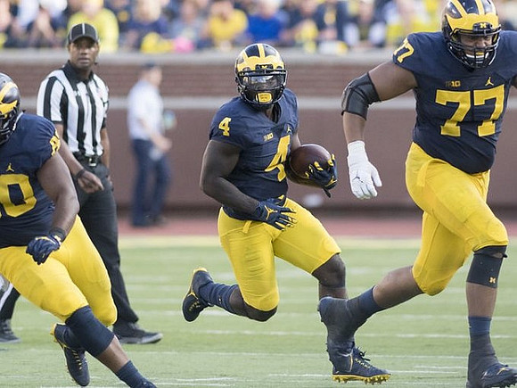 Khalid Hill (80), De'Veon Smith (4), and Grant Newsome (77)
