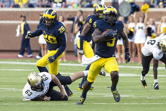 Brandon Watson (28), Jabrill Peppers (5), and Keith Washington (6)