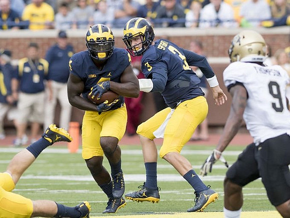 De'Veon Smith (4) and Wilton Speight (3)