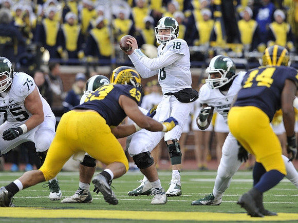 Chris Wormley (43) and Allen Gant (14)