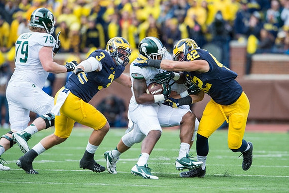 Desmond Morgan (3) and Ben Gedeon (42)