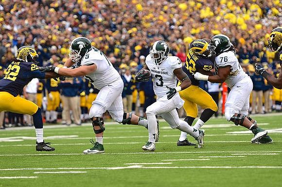 Jarrod Wilson (22) and Royce Jenkins-Stone (52)