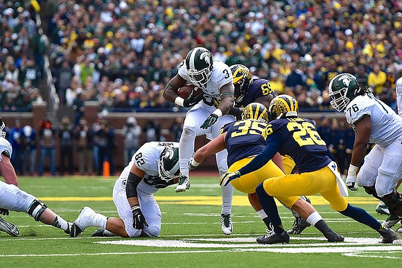 Joe Bolden (35), Jourdan Lewis (26), and Willie Henry (69)