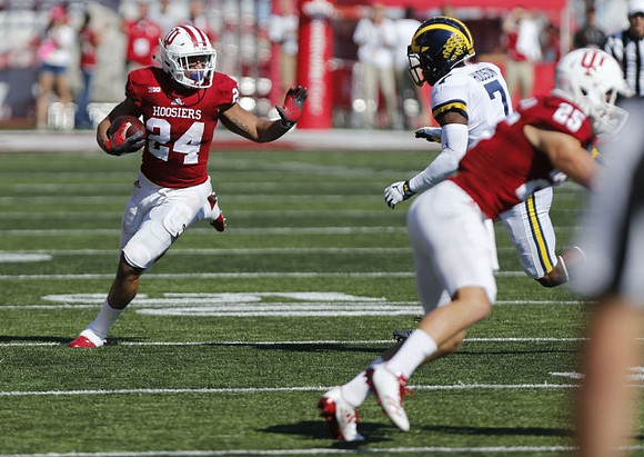 Khaleke Hudson (7)