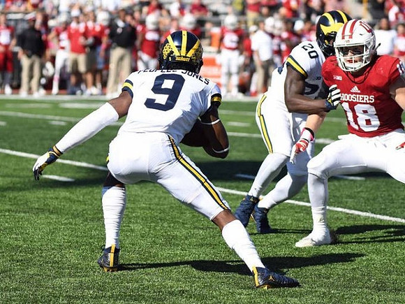 Donovan Peoples-Jones (9) and Brad Hawkins (20)