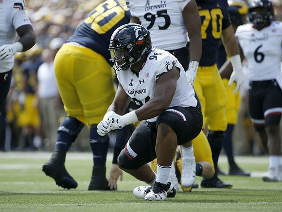 Michael Onwenu (50) and Nolan Ulizio (70)