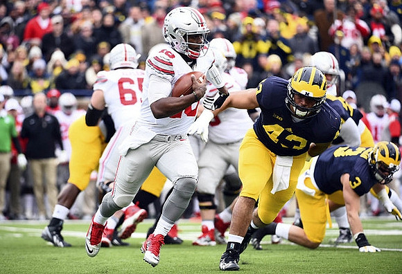 Chris Wormley (43) and Desmond Morgan (3)