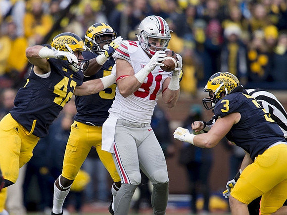 Ben Gedeon (42), Jabrill Peppers (5), and Desmond Morgan (3)