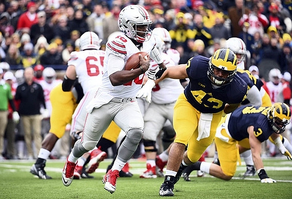 Chris Wormley (43) and Desmond Morgan (3)