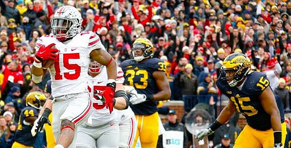 Delano Hill (44), Taco Charlton (33), and James Ross (15)