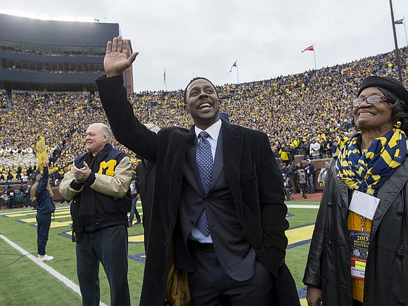 Desmond Howard (21) Number Retirement Tribute with Jim Hackett