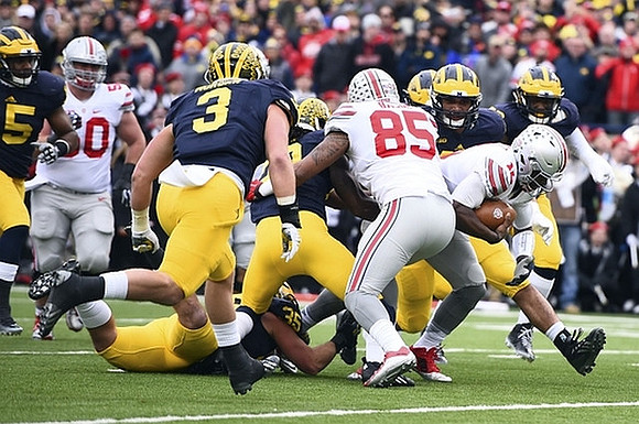Desmond Morgan (3) and Joe Bolden (35)