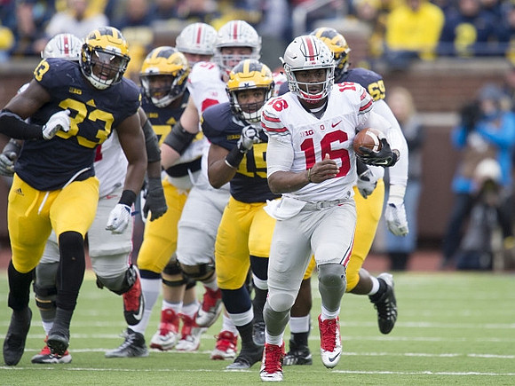 Taco Charlton (33), James Ross (15), and Willie Henry (69)