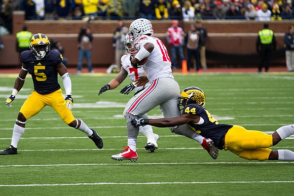 Jabrill Peppers (5) and Delano Hill (44)