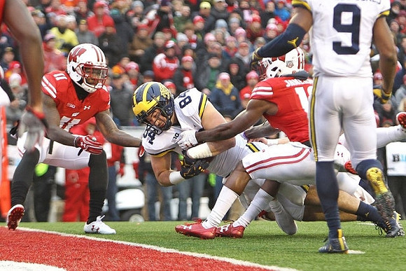 Sean McKeon (84) and Donovan Peoples-Jones (9)