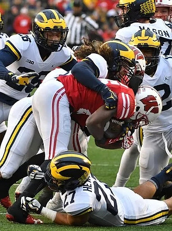 J'Marick Woods (26), Jordan Glasgow (29), Joe Hewlett (27), Ben Mason (42), and Josh Ross (12)