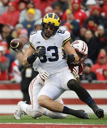 Zach Gentry (83)