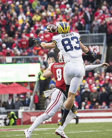 Zach Gentry (83)
