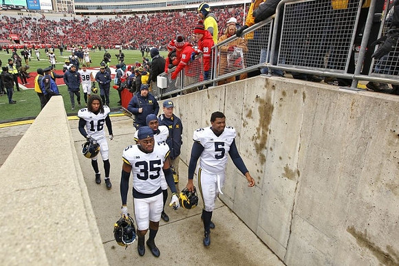 Jared Wangler (38), Jaylen Kelly-Powell (16), Josh Uche (35), and Aubrey Solomon (5)