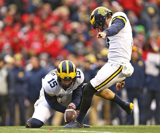 Garrett Moores (15) and Quinn Nordin (3)