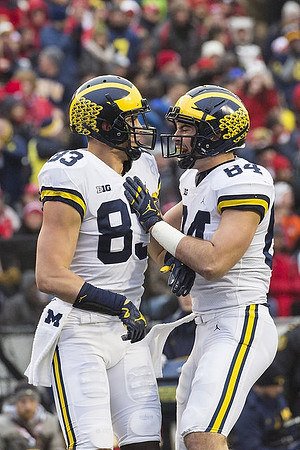 Zach Gentry (83) and Sean McKeon (84)
