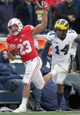 Josh Metellus (14)