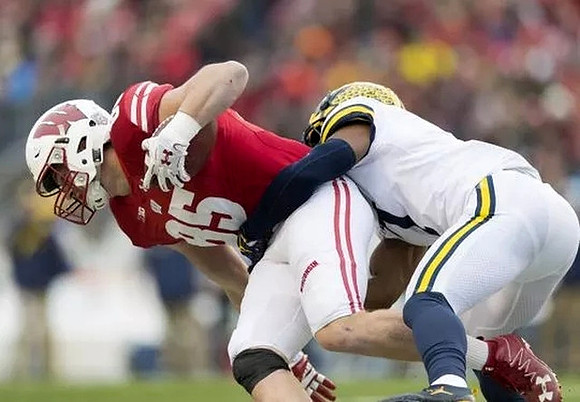 Khaleke Hudson (7)