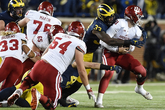 Ben Gedeon (42) and Taco Charlton (33)