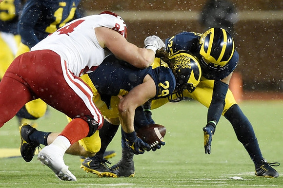 Jordan Glasgow (29) and Tyree Kinnel (23)