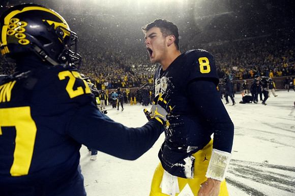 Tru Wilson (27) and John O'Korn (8)
