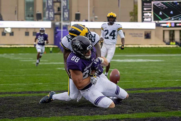 David Long (22) and Lavert Hill (24)