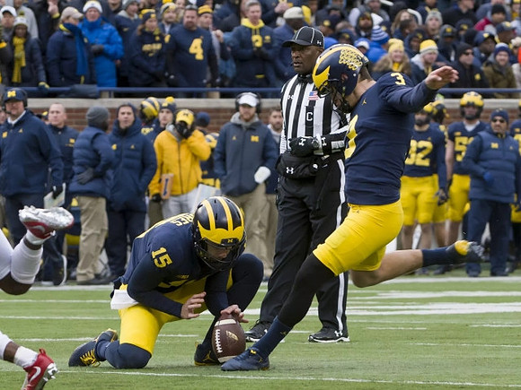 Garrett Moores (15) and Quinn Nordin (3)