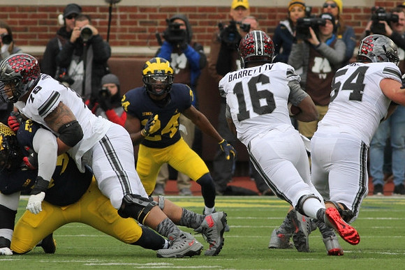 Maurice Hurst (73) and Lavert Hill (24)