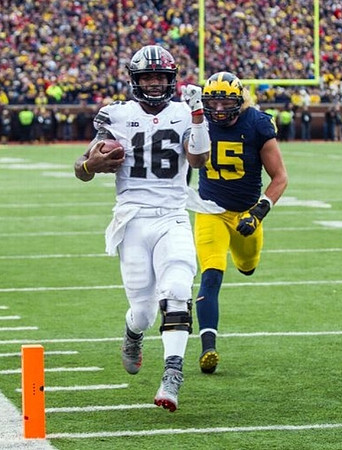 Chase Winovich (15)