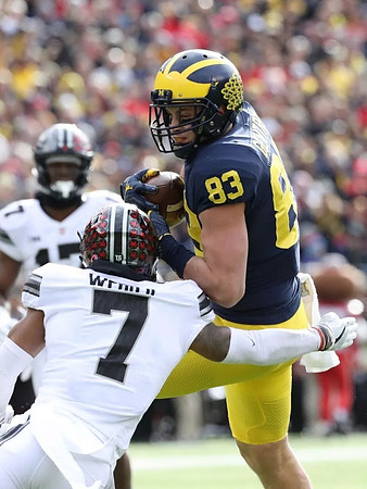 Zach Gentry (83)