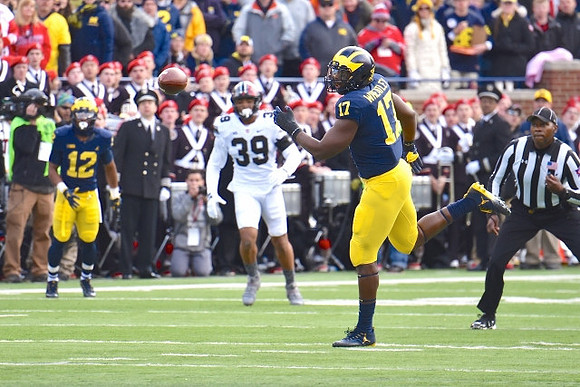 Chris Evans (12) and Tyrone Wheatley Jr. (17)
