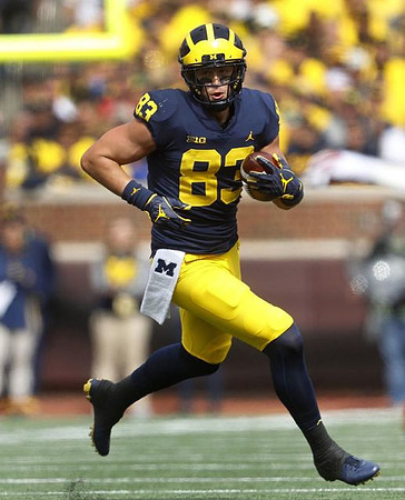 Zach Gentry (83)