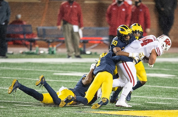 Makari Paige (7) and Anthony Solomon (10)