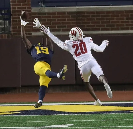 Mike Sainristil (19)