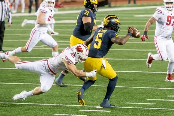 Joe Milton (5) and Andrew Stueber (71)