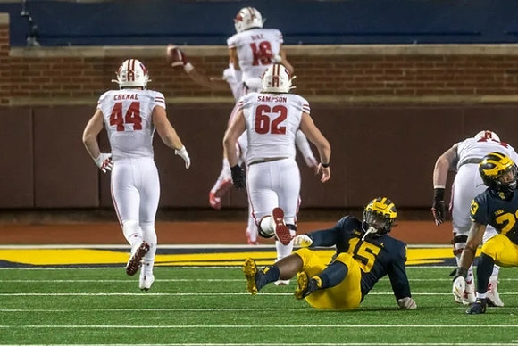Christopher Hinton (15) and Michael Barrett (23)
