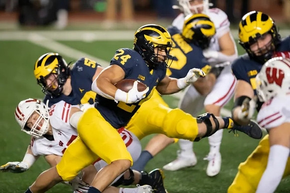 Karsen Barnhart (52), Zach Charbonnet (24), and Ben Mason (42)