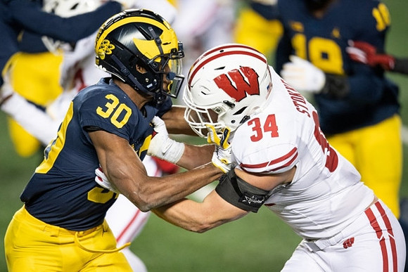 Daxton Hill (30) and Luiji Vilain (18)