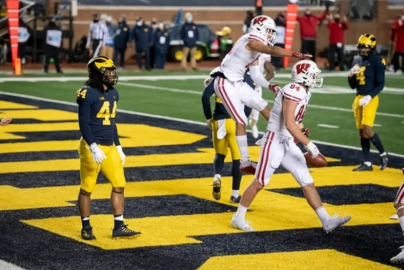 Cameron McGrone (44) and Vincent Gray (4)