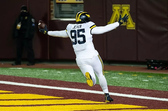 Donovan Jeter (95)