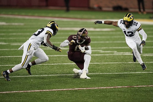Michael Barrett (23) and Josh Ross (12)