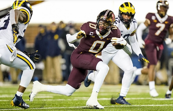 Michael Barrett (23) and Josh Ross (12)