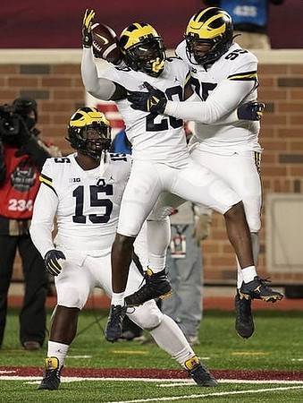Christopher Hinton (15), Brad Hawkins (20), and Donovan Jeter (95)