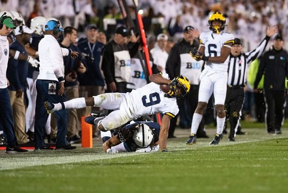 Donovan Peoples-Jones (9) and Cornelius Johnson (6)