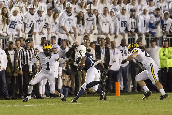 Ambry Thomas (1) and Jordan Glasgow (29)